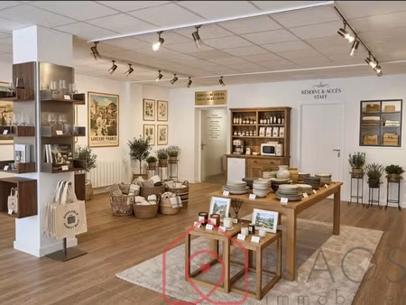 vente commerce 3 pièces 80 m² eu (76260)