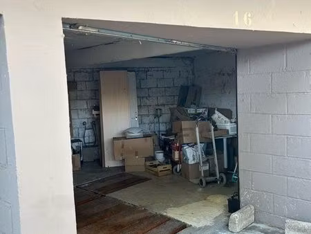 grand garage / box fermé avec fosse – 8 min gare chelles-gournay