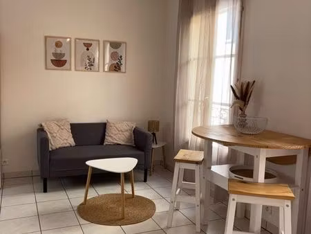 location studio année scolaire