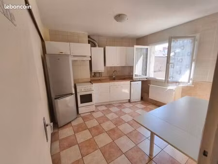 a louer duplex t3 semie meublé de 78m2 centre ville de châteauroux