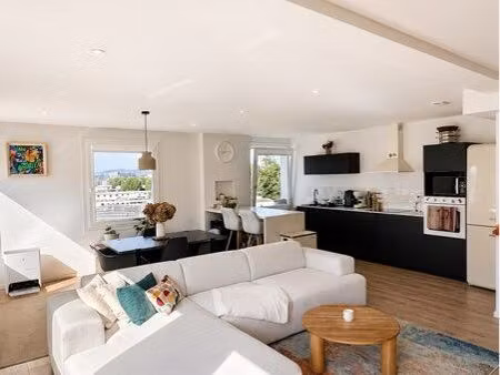 t4 meublé de 105 m2 entièrement rénové - saint-etienne