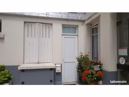 studio 1 pièce 13 m²