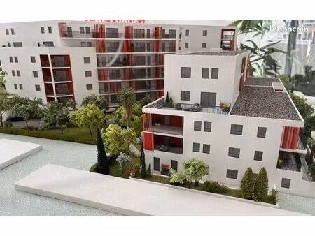 studio 1 pièce 27 m²