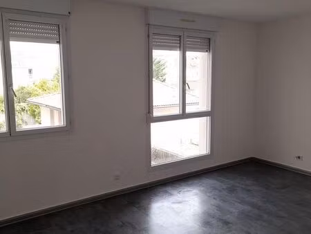 studio 1 pièce 29 m²