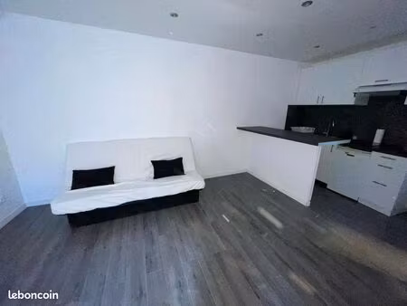 studio 1 pièce 22 m²