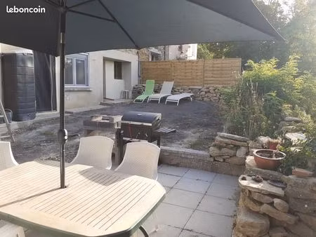 maison de campagne  3ch  cour à l'année