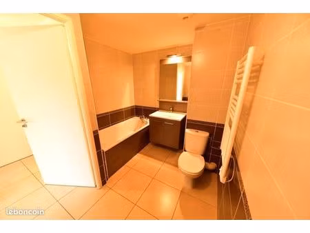 appartement 3 pièces 64 m²