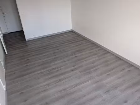 appartement t1 bis avec balcon jarny