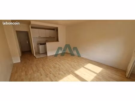 studio 1 pièce 31 m²