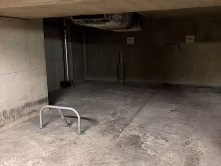 grande place de parking à louer – 14 boulevard de l’hôpital  paris 5e