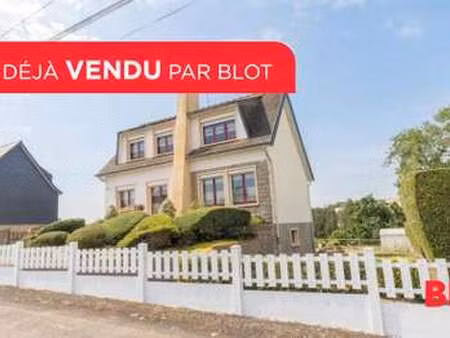 vente maison viager à saint-étienne-en-coglès (35460) : à vendre viager / 88m² saint-étien