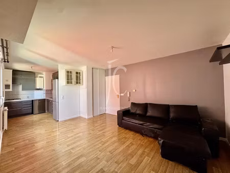 vente appartement 2 pièces 43.92 m² à ivry-sur-seine (94200)  258 000 €
