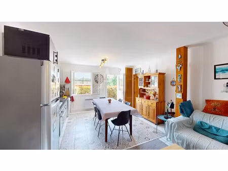 ascain : appartement t3 avec jardin  garage et atelier !
