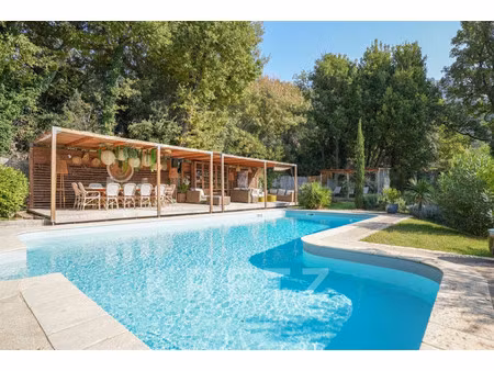 maison de luxe à vendre à robion