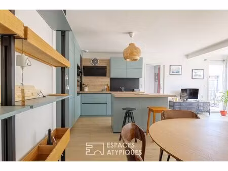 maison contemporaine avec jardin et garage