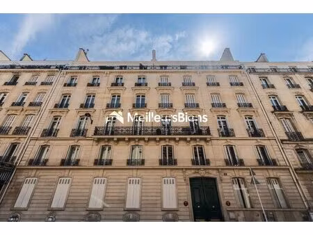 une adresse emblématique au sein du triangle d'or | duplex de réception signé wilmotte