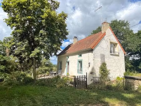 maison de campagne indépendante avec terrain et vue dégagée  à marcillat-en-combraille