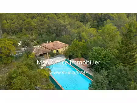 référence : 5797-gbe - maison 5 pièces avec piscine et pool house