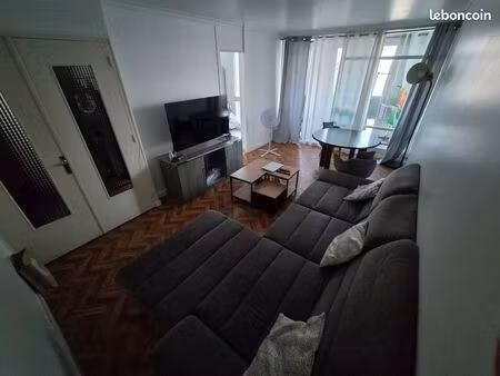 à louer – t2 de 54 m² avec loggia et parking – bron