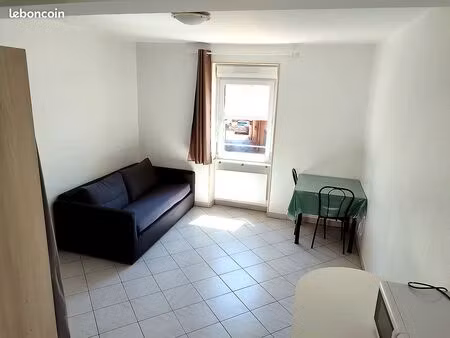 studio meublé proche iut/université condorcet - 19 m²
