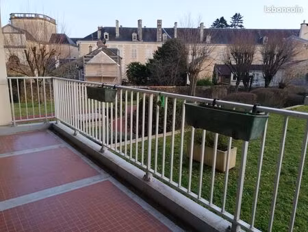 appartement t3 bis poitiers centre ville avec grand balcon sur jardin