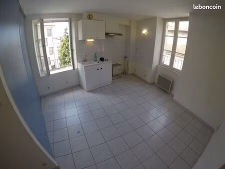 19m² / 380 euros / studio