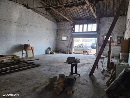 port jérôme quillebeuf grand hangar avec bureaux possibilité activité de garage 175 m²