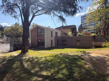 maison d'architecte à vendre dans le quartier montchat