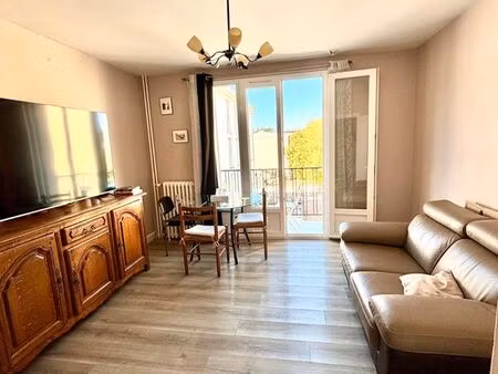 location appartement t3 pour théâtre de rue d'aurillac du 16/08/2026 au soir au au 23/08/2