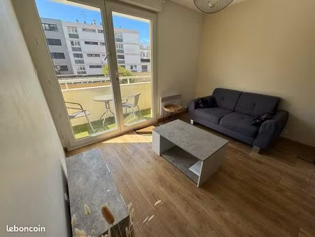 appartement f2 meublé avec balcon et parking secteur coty