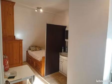 chambre d'étudiant 13m2 neuilly-sur-seine av de madrid