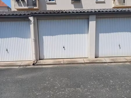 box fermé securisé - proche école du génie - angers lafayette