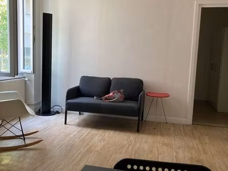 particulier loue f2 meublé de 43m2 - clermont-ferrand centre-ville (jaude)