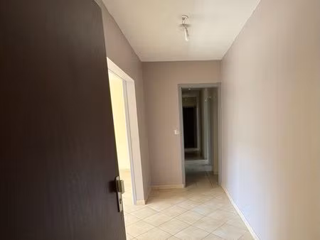 appartement f4 avec terrasse et jardin