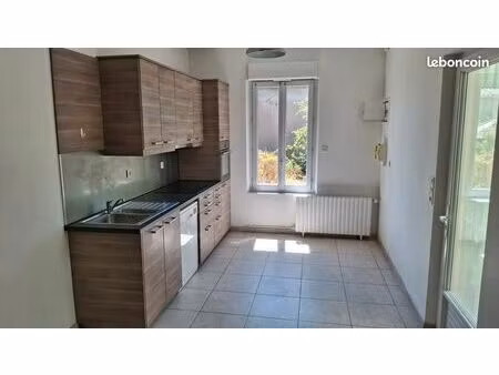 loue maison laval