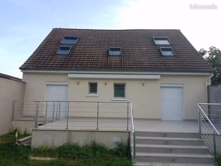 maison standing t7 140m² avec grand jardin sans vis-à-vis et sous-sol total à 10mns en tra