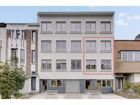 commercieel te koop in borgerhout met 4 slaapkamers