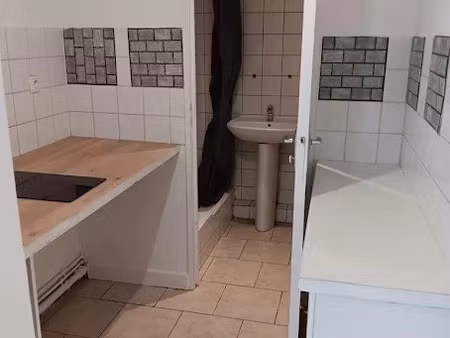 location appartement 2 pièces 38 m² à aubervilliers (93300)  990 €
