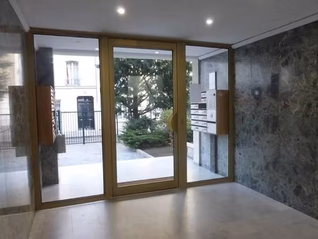 location meublée appartement 1 pièce 24 m² à colombes (92700)  990 €