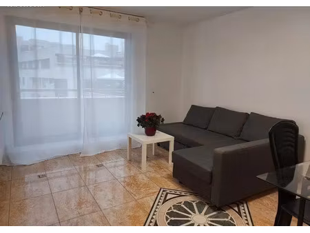 location meublée appartement 2 pièces 46 m² à paris 19ème (75019)  1 380 €