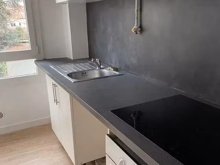 location meublée appartement 3 pièces 53 m² à rueil-malmaison (92500)  1 350 €