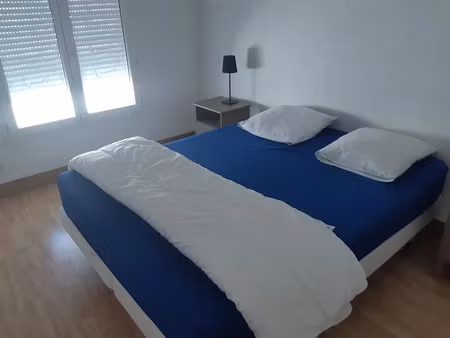 location meublée appartement 2 pièces 45 m² à la rochelle (17000)  790 €