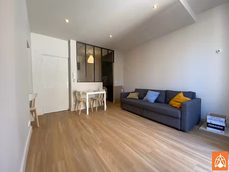 location meublée appartement 2 pièces 33.36 m² à salon-de-provence (13300)  735 €
