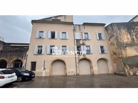 laissez-vous séduire par ce magnifique appartement t3 alliant charme et caractère !