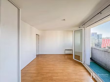 location appartement 1 pièce 27.8 m² à le kremlin-bicetre (94270)  817 €