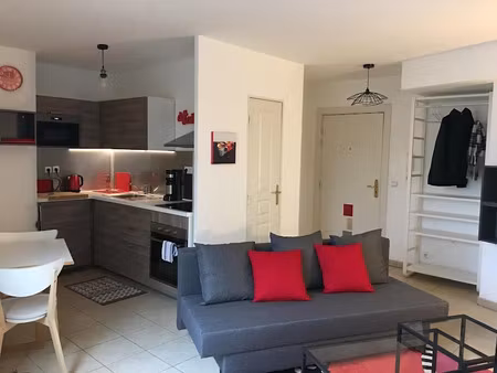 location meublée appartement 2 pièces 35.16 m² à aix-en-provence (13090)  950 €