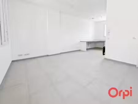 location appartement 2 pièces 43.36 m² à les pennes-mirabeau (13170)  900 €