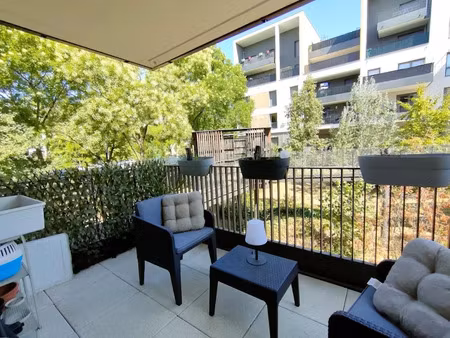 location meublée appartement 2 pièces 42 m² à rillieux-la-pape (69140)  860 €