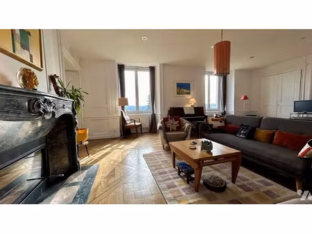 location appartement 5 pièces 150 m² à chateau-gontier (53200)  1 100 €
