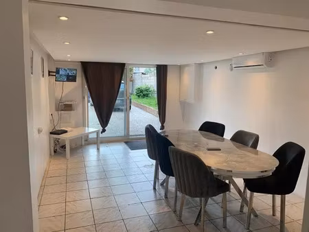 location meublée appartement 3 pièces 60 m² à bobigny (93000)  1 200 €